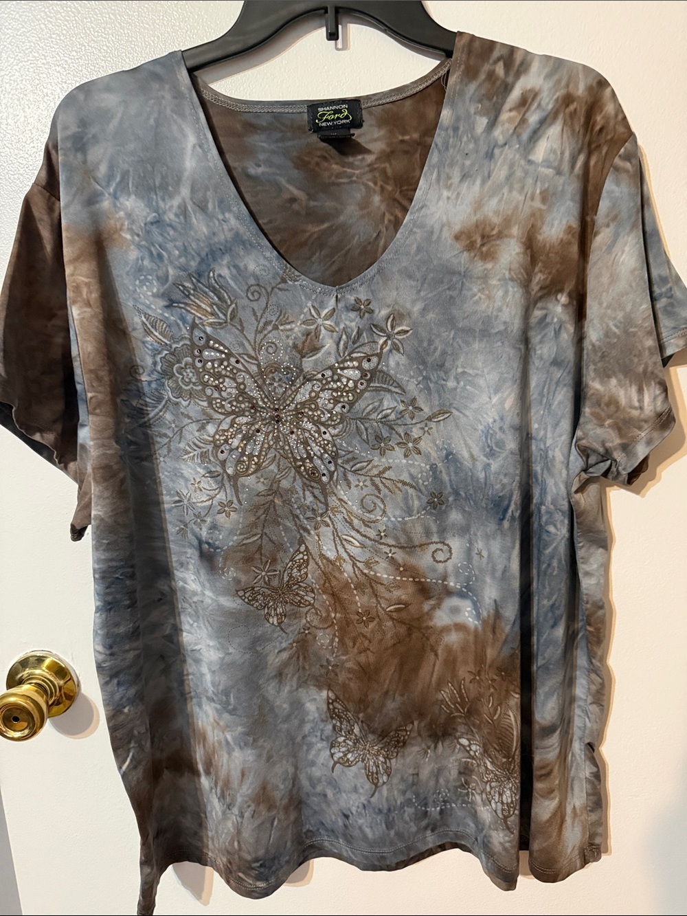 Caribbean Joe Blue and Brown Tie-Dye V-Neck Top with Butterfly Motif